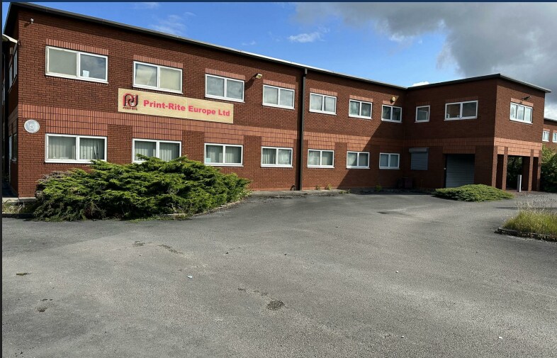 7 Amber Dr, Nottingham à vendre - Photo du bâtiment - Image 1 de 1