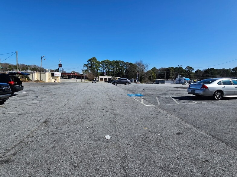 2517 Gresham Rd SE, Atlanta, GA for sale - Building Photo - Image 3 of 14