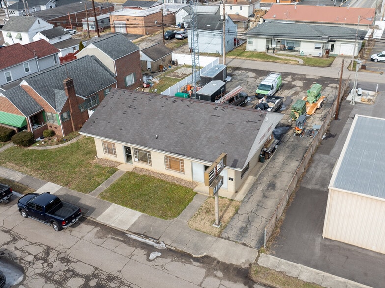 406 2nd Ave, Chesapeake, OH à vendre - Photo du bâtiment - Image 2 de 12