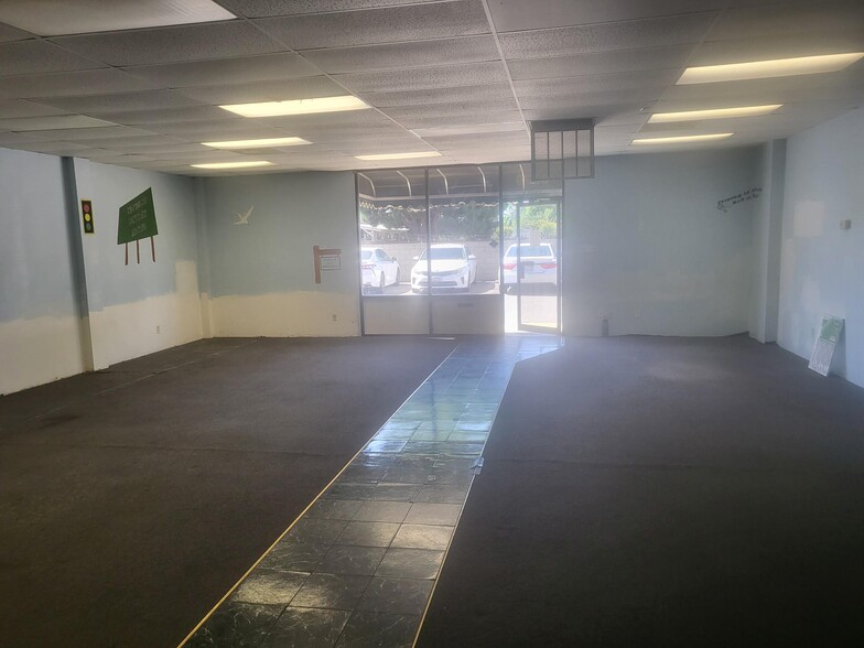 9339 Rosedale Hwy, Bakersfield, CA à louer - Photo du bâtiment - Image 3 de 4