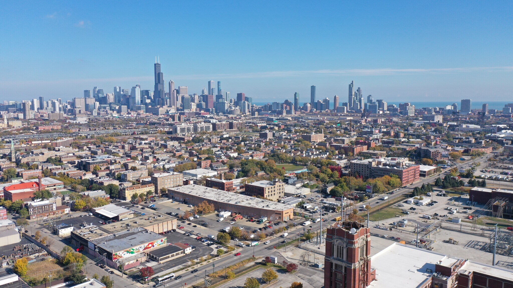 1200 W Cermak Rd, Chicago, IL à louer Photo principale- Image 1 de 4