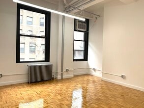 252 W 38th St, New York, NY for lease Interior Photo- Image 1 of 2