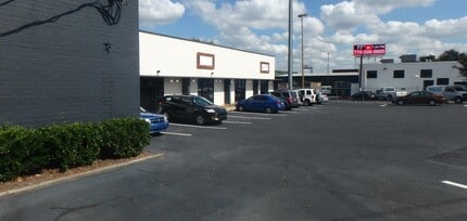 464-470 Armour Dr NE, Atlanta, GA for lease Building Photo- Image 2 of 3