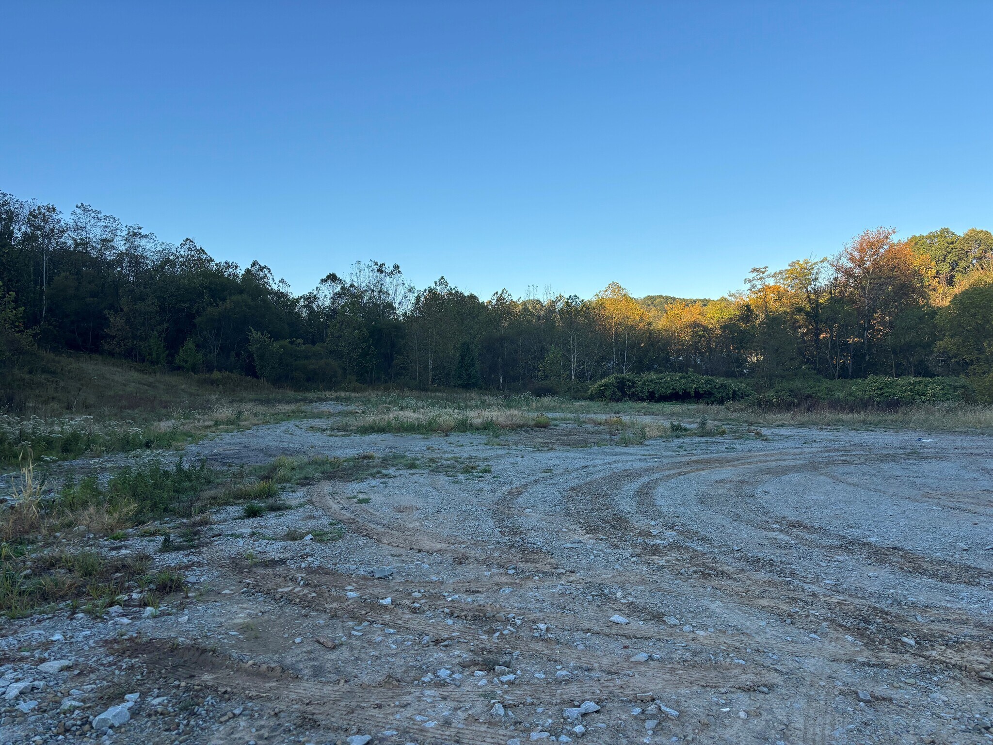 2038 Lincoln Way, McKeesport, PA for lease Building Photo- Image 1 of 3