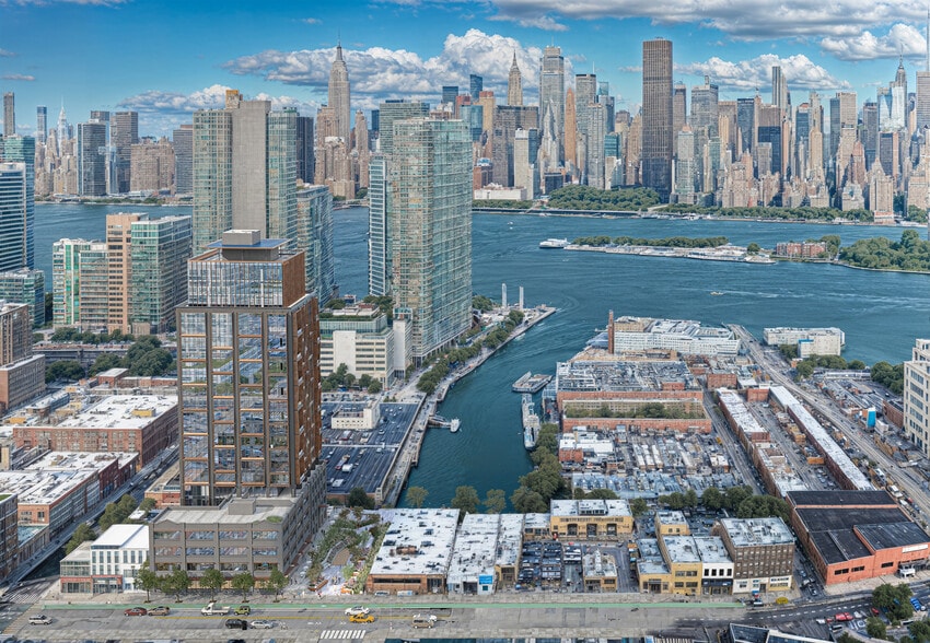 45-40 Vernon Blvd, Long Island City, NY for lease - Building Photo - Image 3 of 3
