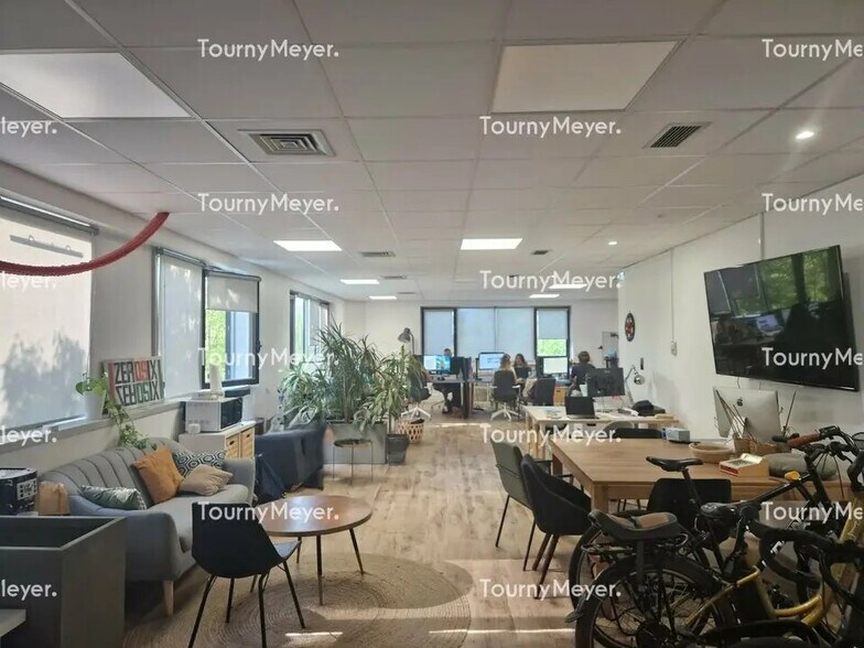 Office in Montpellier for lease - Interior Photo - Image 2 of 3
