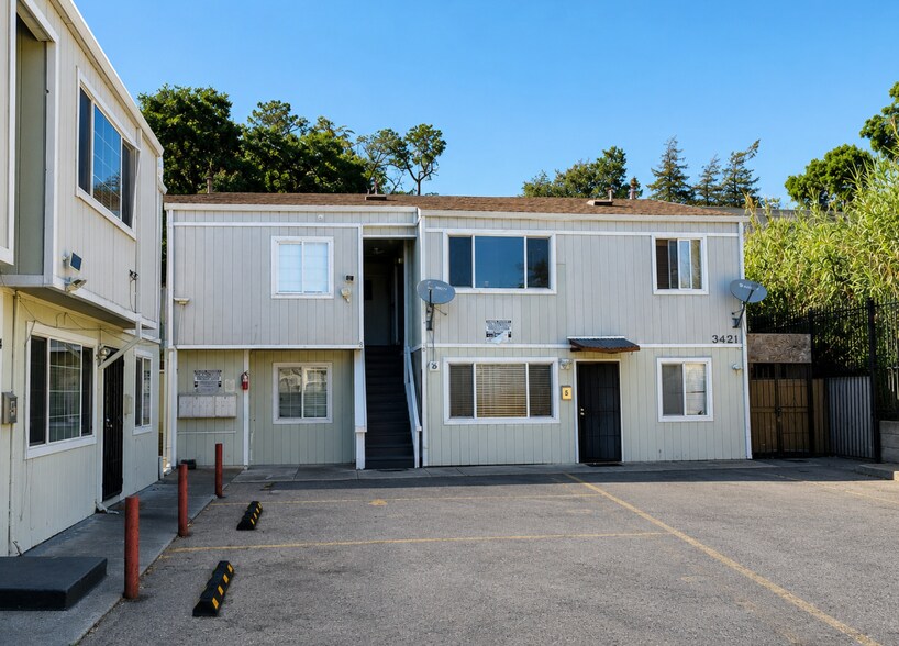 3421 68th Ave, Oakland, CA à vendre - Photo du bâtiment - Image 3 de 21