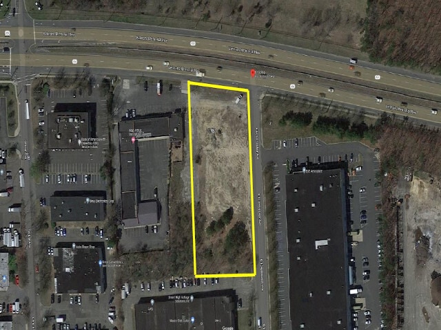 Veterans Memorial Hwy & Knickerbocker Ave, Holbrook, NY for lease - Primary Photo - Image 1 of 1