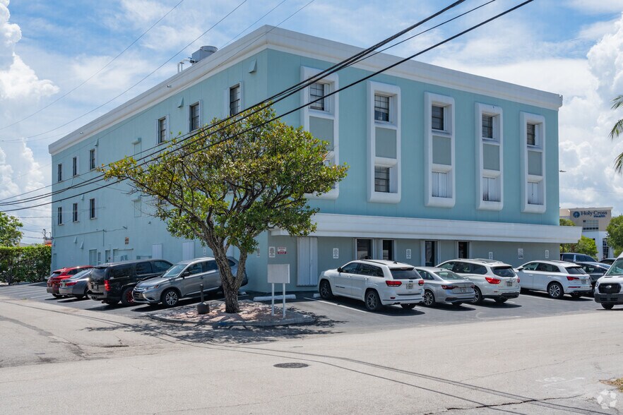 4750 N Federal Hwy, Fort Lauderdale, FL à louer - Photo du bâtiment - Image 2 de 5