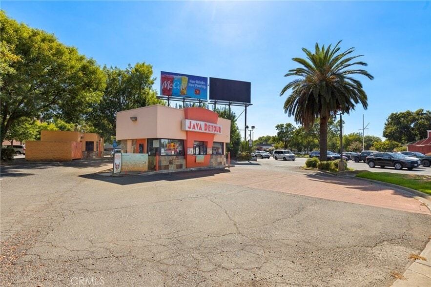 2519 Esplanade Rd, Chico, CA for lease - Building Photo - Image 3 of 9