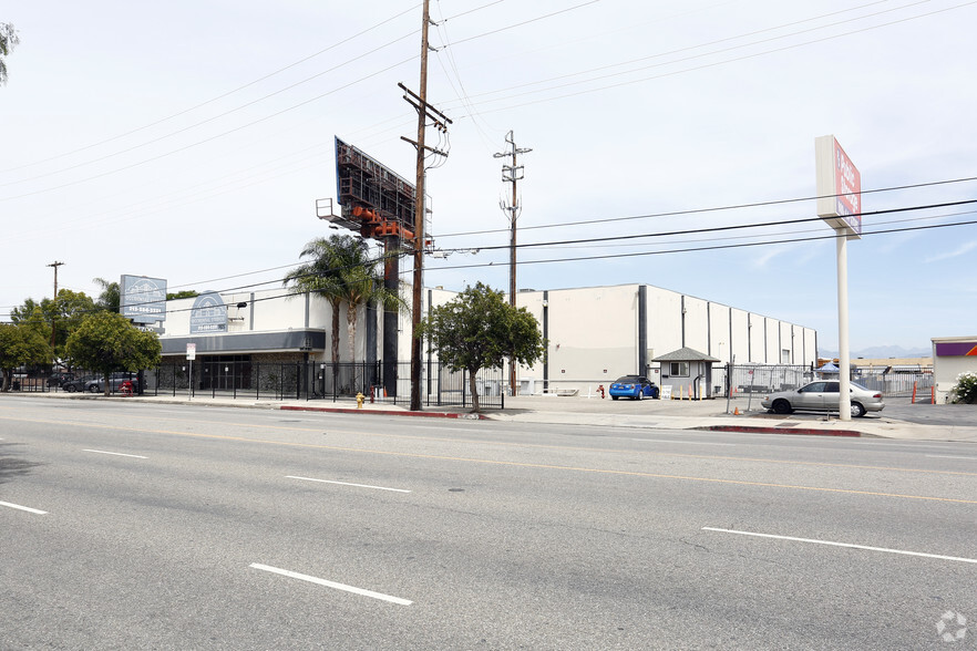 7700 Balboa Blvd, Van Nuys, CA for sale - Primary Photo - Image 1 of 1