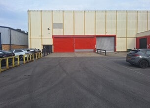 Frankland Rd, Swindon à louer Photo du bâtiment- Image 1 de 3