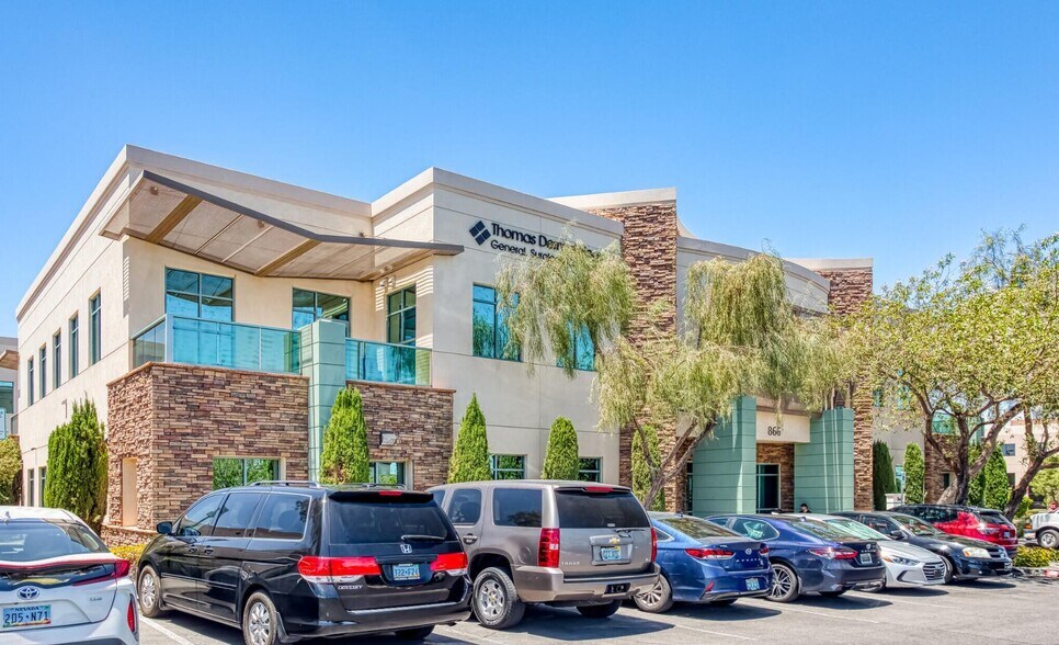 870 Seven Hills Dr, Henderson, NV for lease - Building Photo - Image 3 of 5