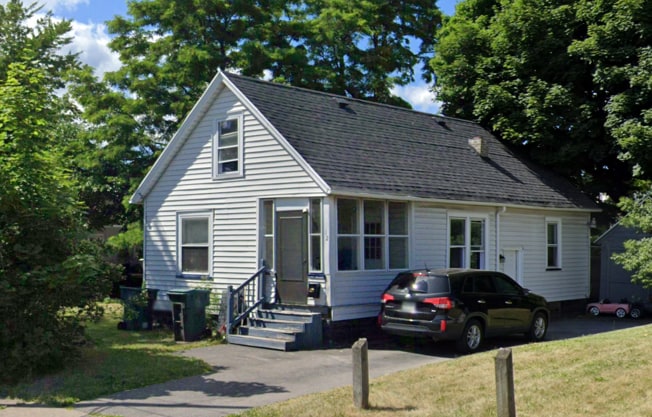 Single Family Homes Sale - Rochester, NY portefeuille de 11 propriétés à vendre sur LoopNet.ca - Photo du bâtiment - Image 3 de 13