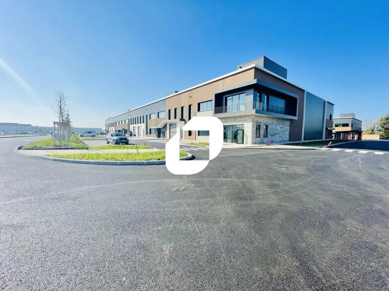 Bureau dans Saint-Priest à louer - Photo du bâtiment - Image 1 de 161