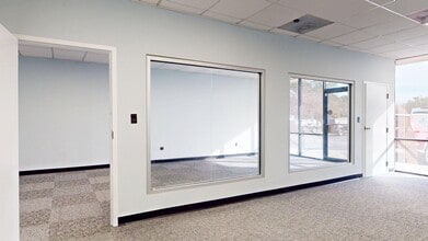 3900 Leeds Ave, North Charleston, SC à louer Photo intérieure- Image 2 de 18