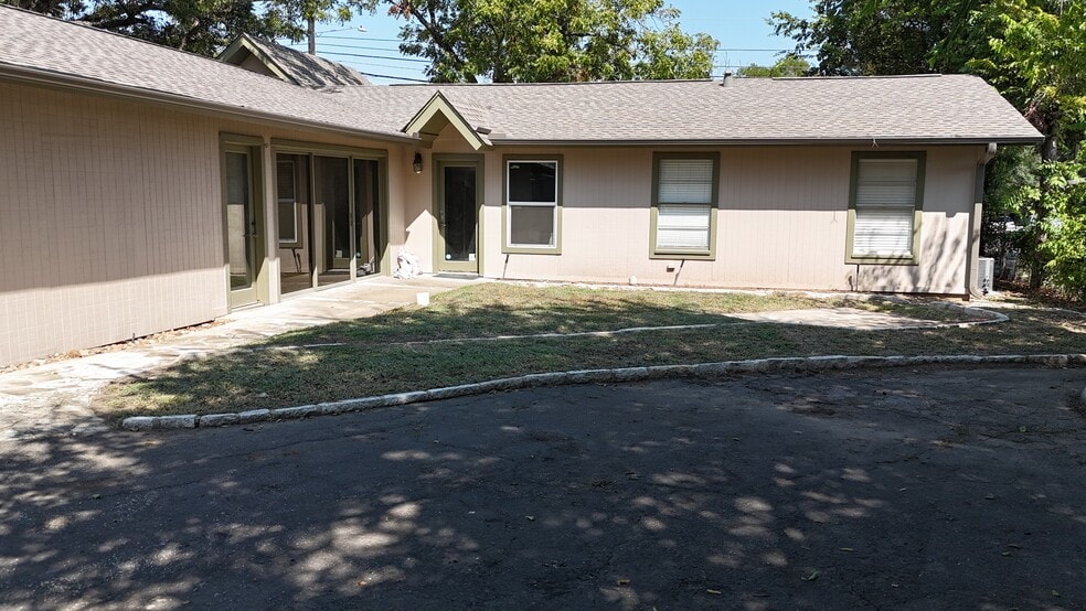7217 McNeil Dr, Austin, TX à vendre - Photo du bâtiment - Image 2 de 6