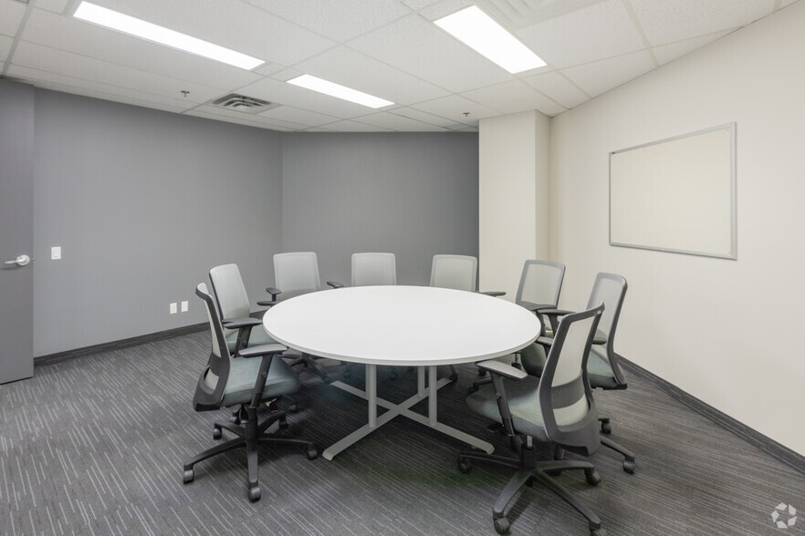 60 Columbia Way, Markham, ON for lease - Interior Photo - Image 2 of 28