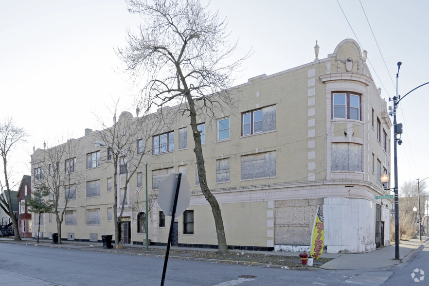 4135 W Roosevelt Rd, Chicago, IL for sale - Primary Photo - Image 1 of 1