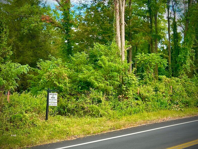 890 Dykeman's Road, Brewster, NY à vendre - Photo du bâtiment - Image 3 de 6