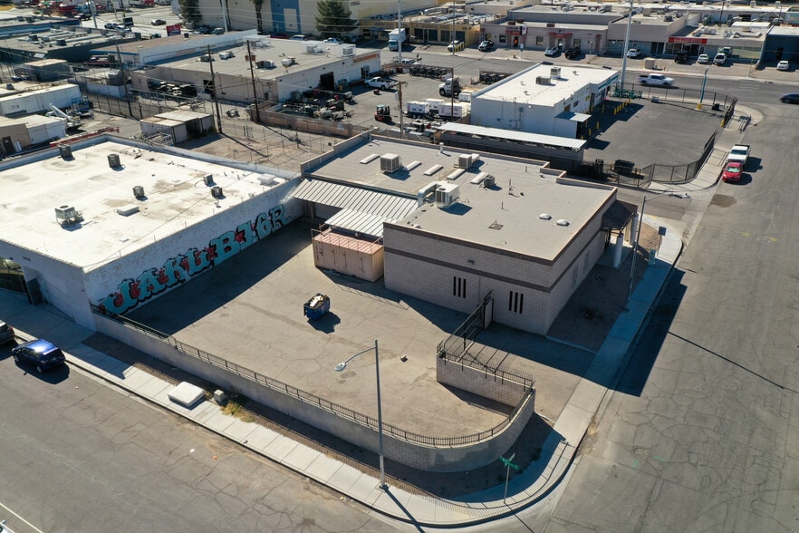 1421 Sutter Ave, Las Vegas, NV for sale - Building Photo - Image 3 of 6