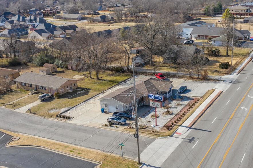 2610 E 32nd St, Joplin, MO à vendre - Photo du bâtiment - Image 1 de 1