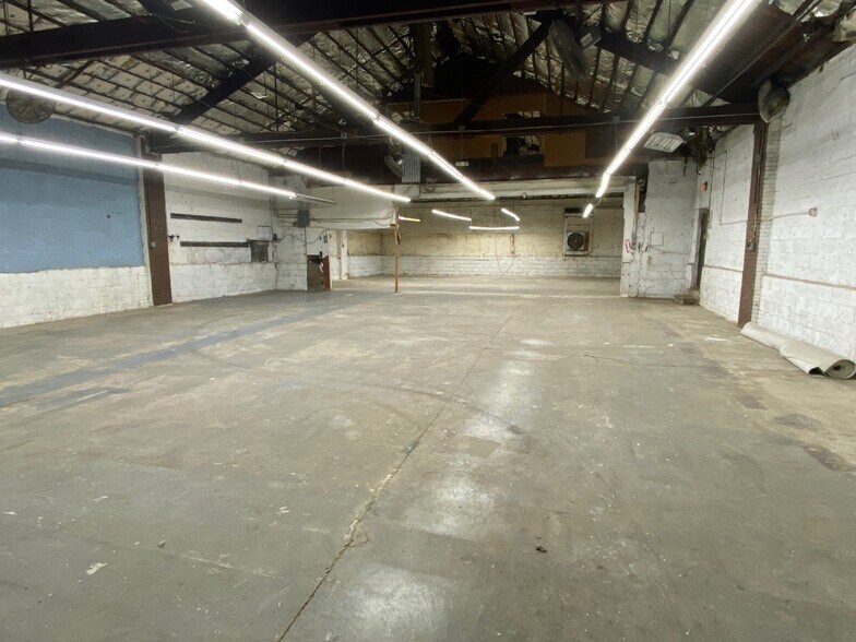 647 River St, Paterson, NJ for lease - Building Photo - Image 3 of 7