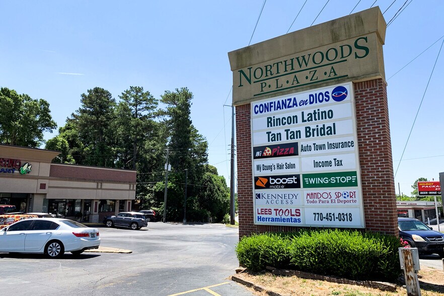 5053-5087 Buford Hwy NE, Doraville, GA à louer - Photo du bâtiment - Image 3 de 11