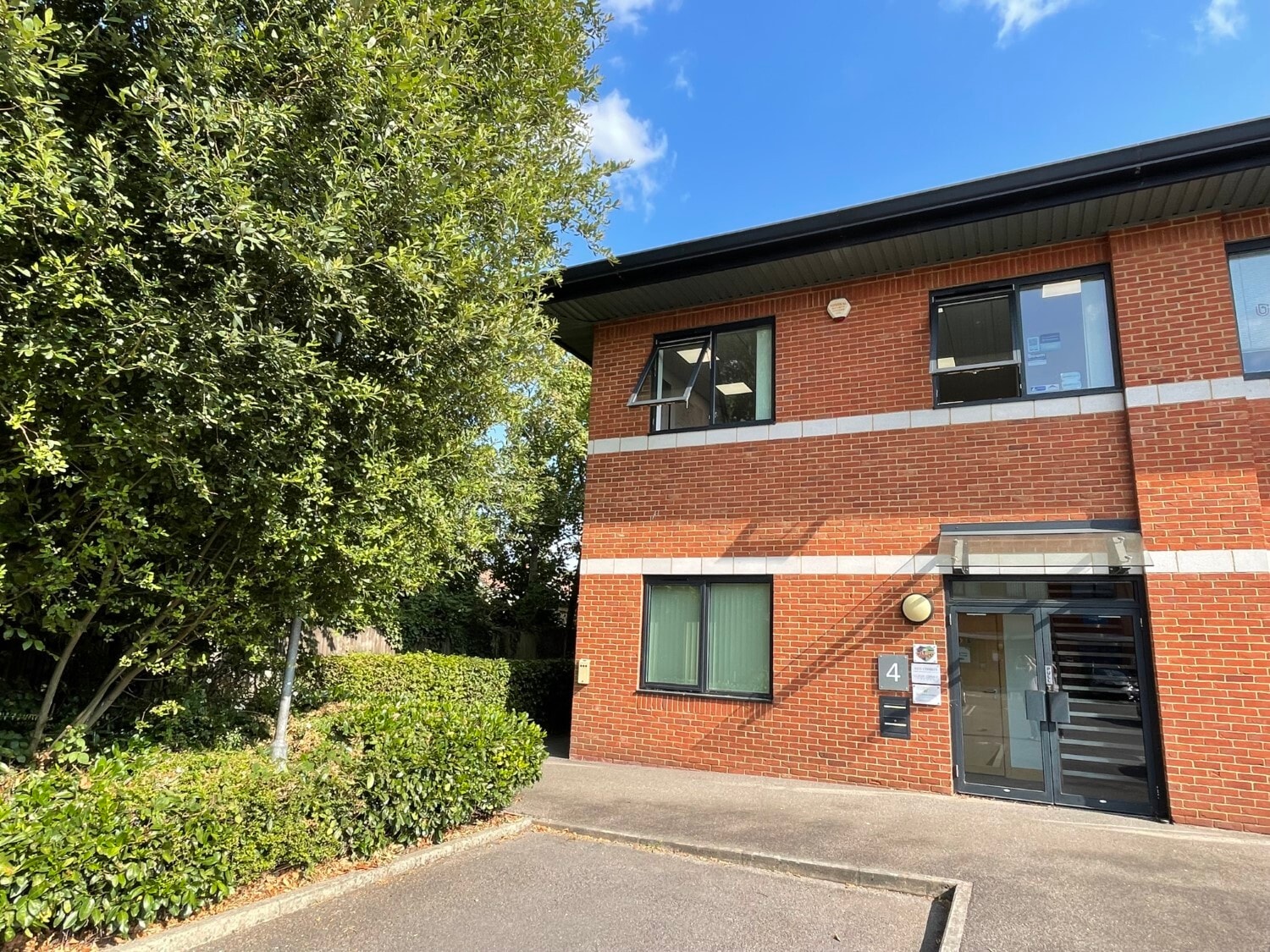 4-6 Stanhope Gate, Camberley à louer Photo du bâtiment- Image 1 de 5