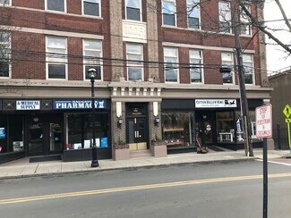 Plus de détails pour 149 Maple St, Naugatuck, CT - Commerce de détail à vendre