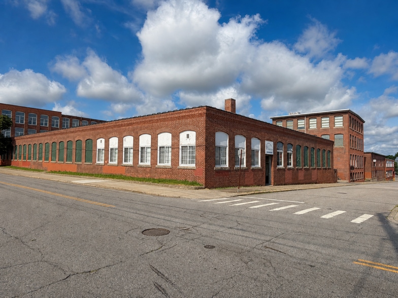 358 Lowden St, Pawtucket, RI for sale - Building Photo - Image 3 of 6
