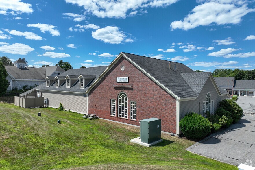 2 Market Pl, Hollis, NH à louer - Photo du bâtiment - Image 2 de 4