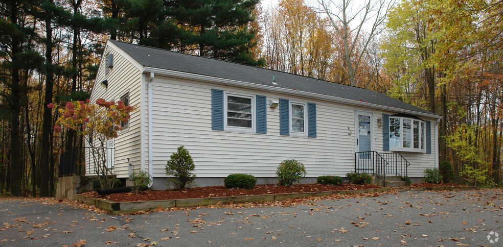 88 Hazard Ave, Enfield, CT à vendre - Photo principale - Image 1 de 1