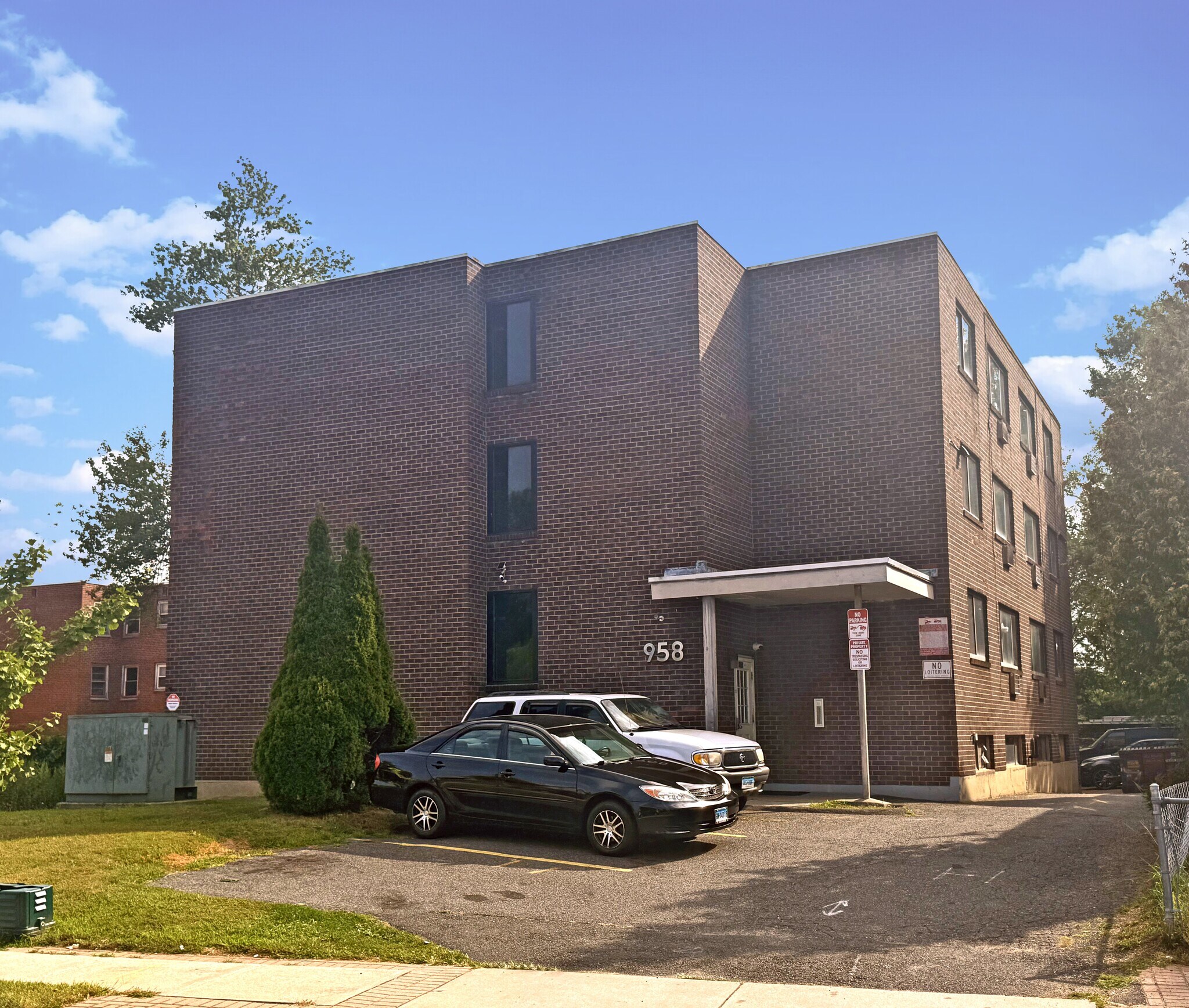 958 Wethersfield Ave, Hartford, CT à vendre Photo du bâtiment- Image 1 de 1