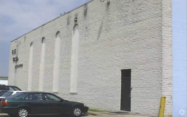 4216 Shannon Dr, Baltimore, MD for sale - Building Photo - Image 3 of 16