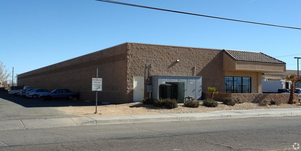 11336 Bartlett Ave, Adelanto, CA à louer - Photo du bâtiment - Image 3 de 26