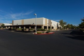 Plus de détails pour 4050 E Cotton Center Blvd, Phoenix, AZ - Bureau, Industriel à louer