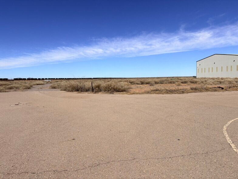 8100 Airport Rd, Santa Teresa, NM à louer - Photo du bâtiment - Image 2 de 5