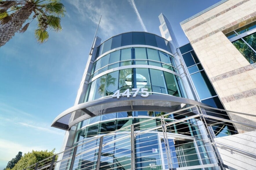 4475 Executive Dr, San Diego, CA à louer - Photo du bâtiment - Image 1 de 10