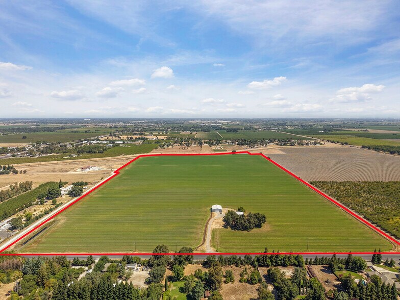 5149 8 Mile rd, Stockton, CA à vendre - Photo principale - Image 1 de 25