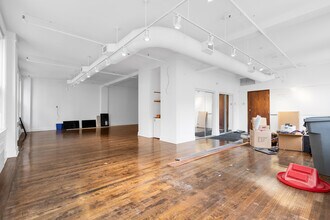 1101-1117 Rue Sainte-Catherine O, Montréal, QC for lease Interior Photo- Image 2 of 7