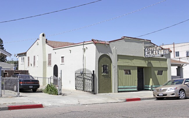 Plus de détails pour 1755 Washington Ave, San Leandro, CA - Commerce de détail à vendre