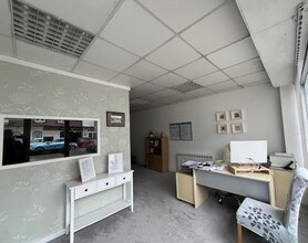 150 Station Rd, West Moors à louer Photo intérieure- Image 2 de 2