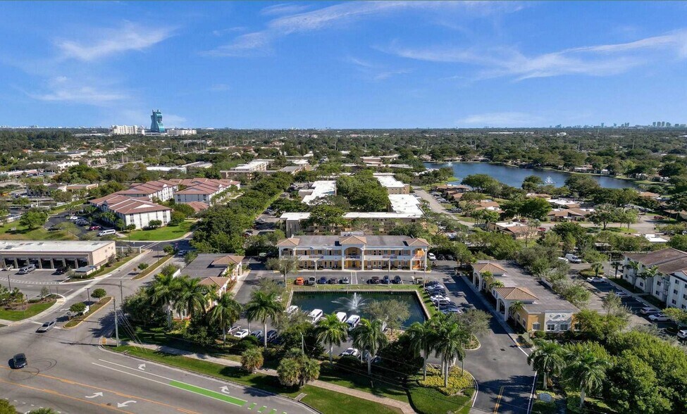 4110 Davie Road Ext, Hollywood, FL à vendre - Photo du bâtiment - Image 3 de 6