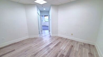 7777 Glades Rd, Boca Raton, FL à louer Photo intérieure- Image 1 de 3