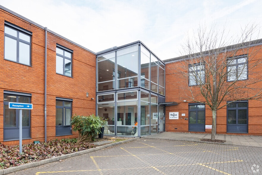 26 Kings Hill Av, West Malling for lease - Building Photo - Image 2 of 3