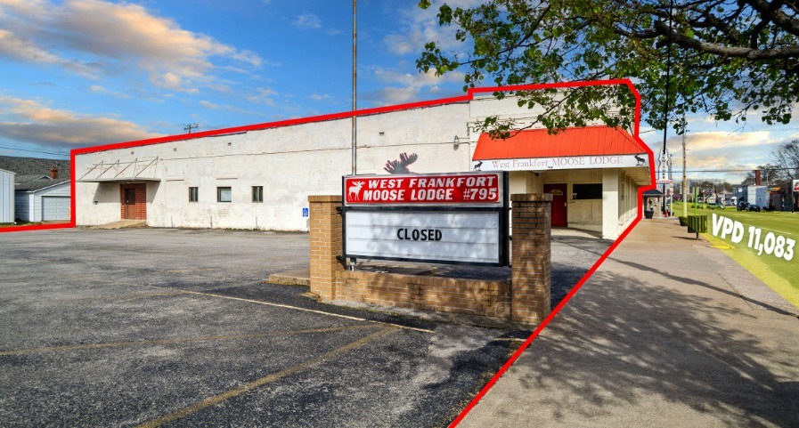 327 E Main St, West Frankfort, IL for lease - Primary Photo - Image 1 of 14