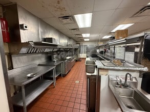 2000 Midway Mall, Elyria, OH for lease Interior Photo- Image 1 of 4