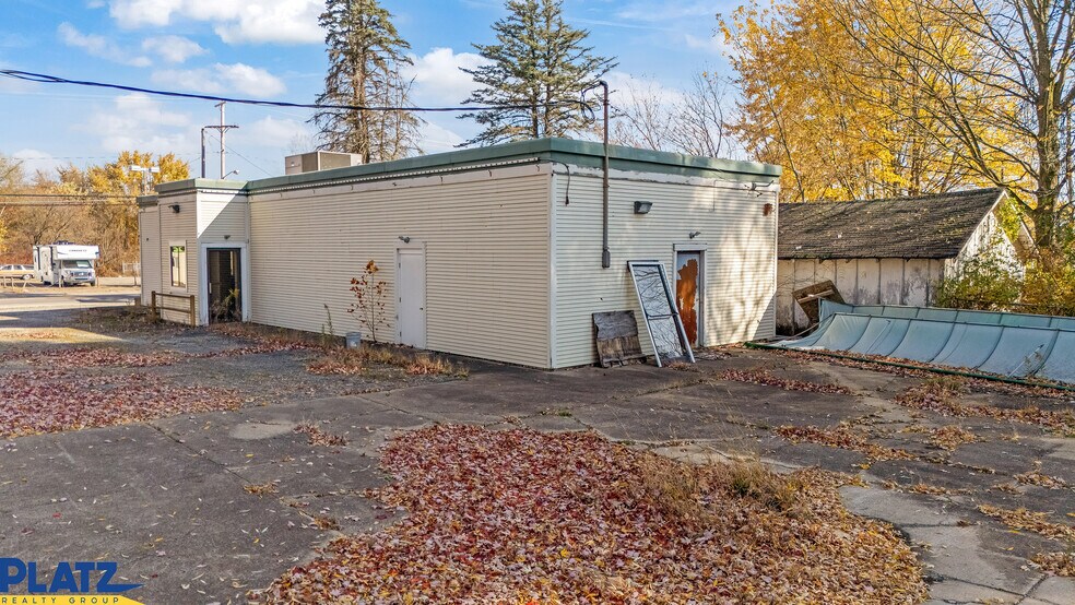 438 E Main St, Andover, OH à louer - Photo du bâtiment - Image 3 de 14