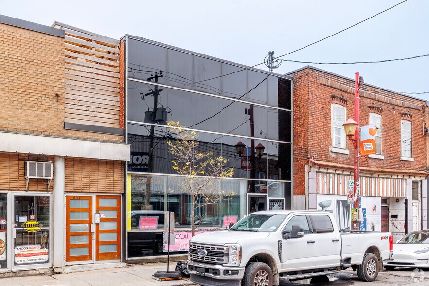 621 Rue Notre-Dame, Montréal, QC à louer - Photo du bâtiment - Image 3 de 3